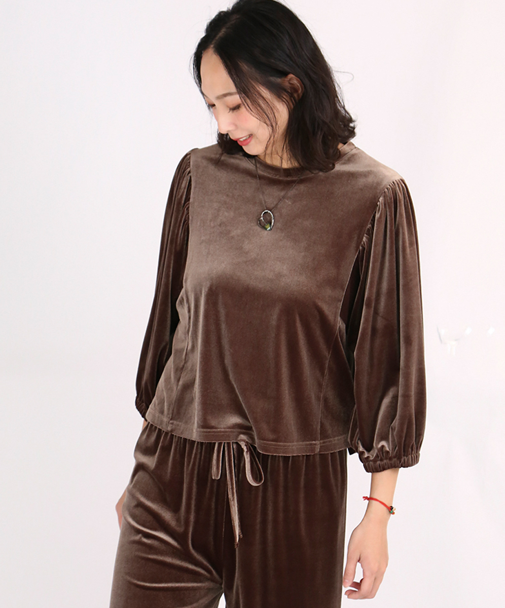 C`EST MOIJEU  簡約氣質亮麗絨感上衣